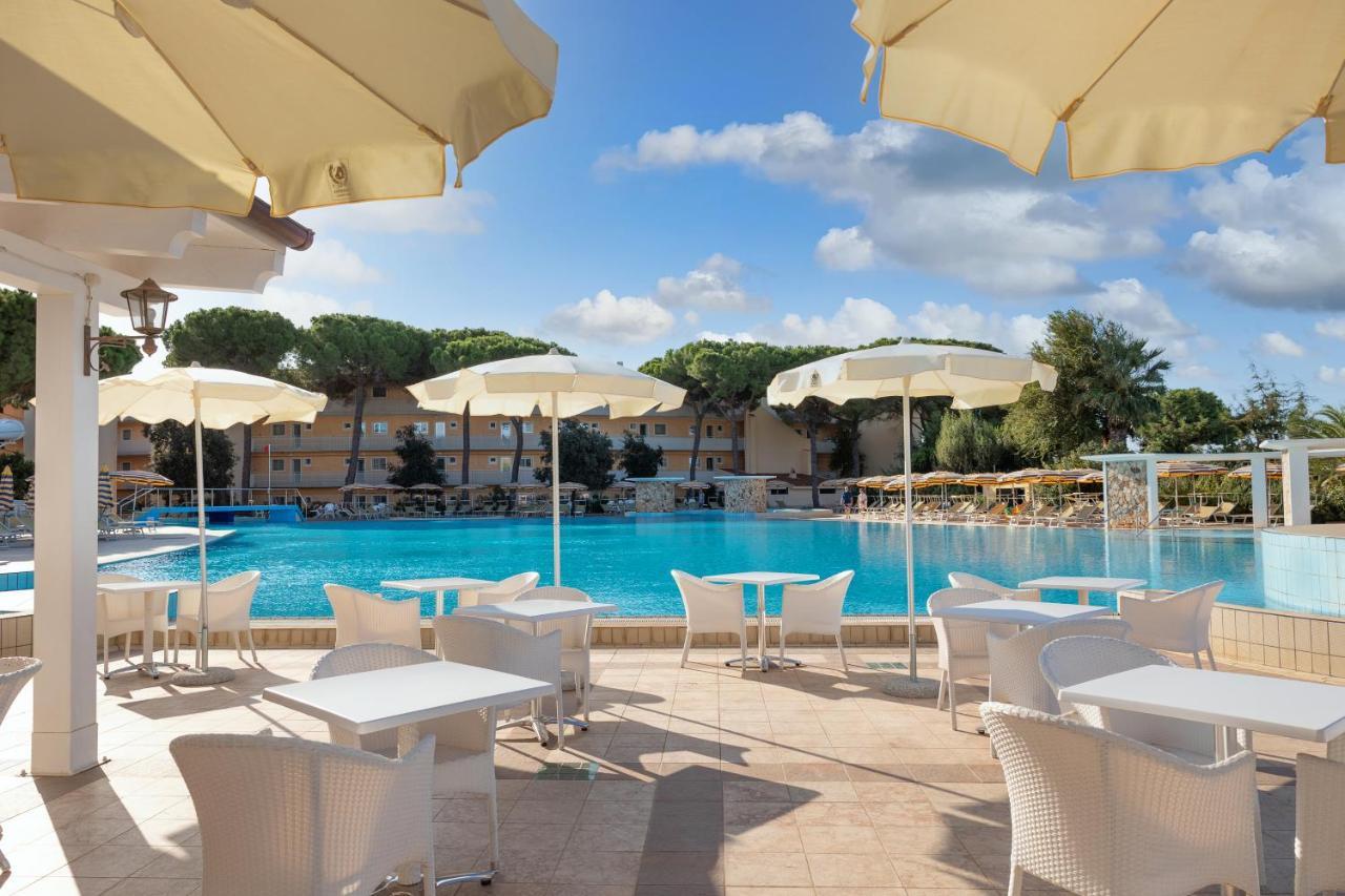 Tirreno Resort Cala Liberotto Exteriör bild