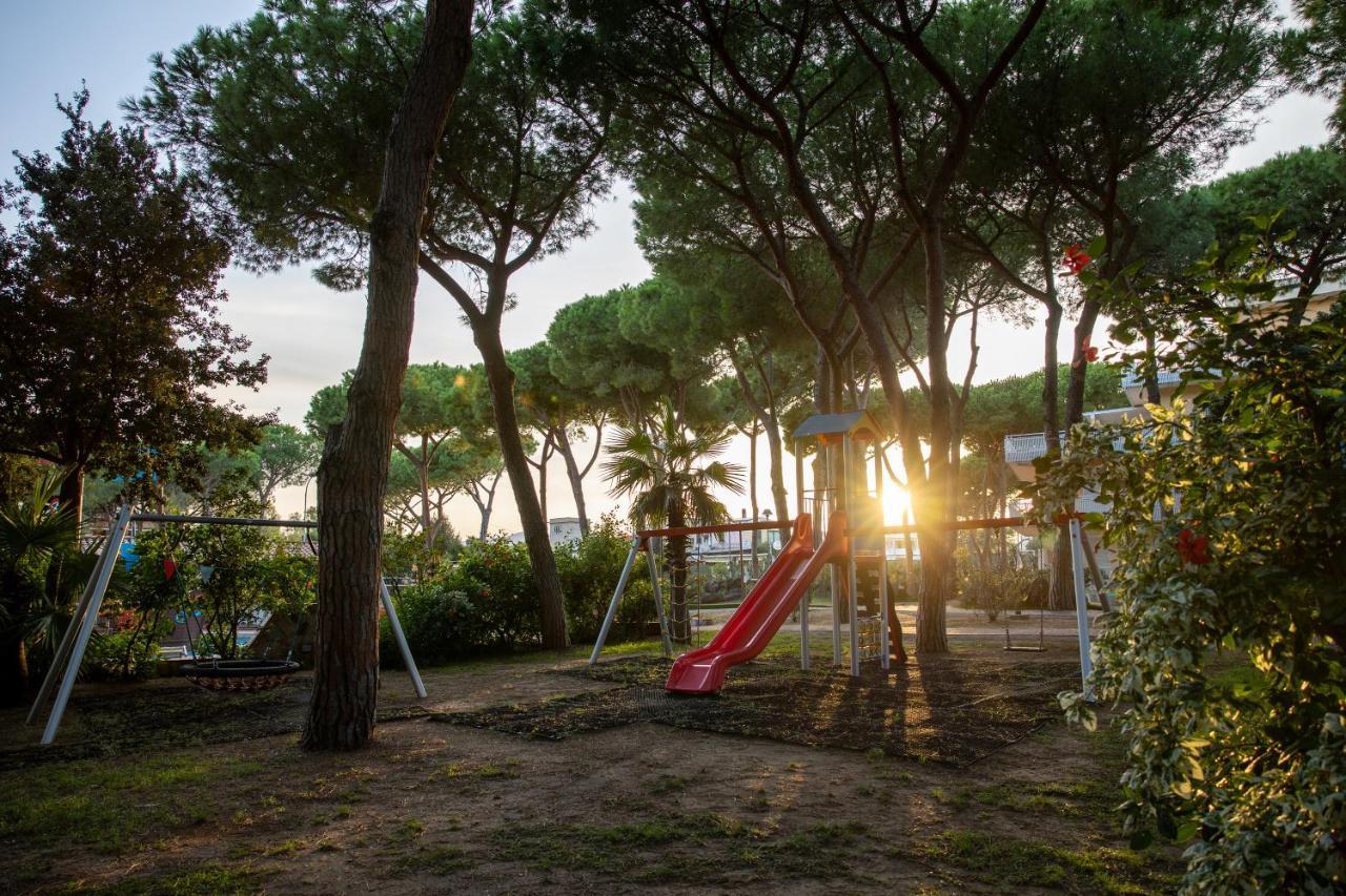 Tirreno Resort Cala Liberotto Exteriör bild