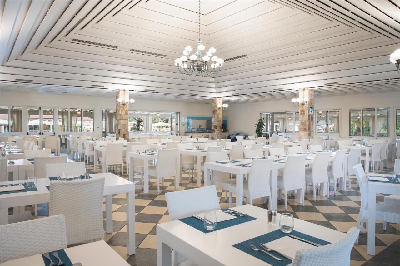 Tirreno Resort Cala Liberotto Exteriör bild