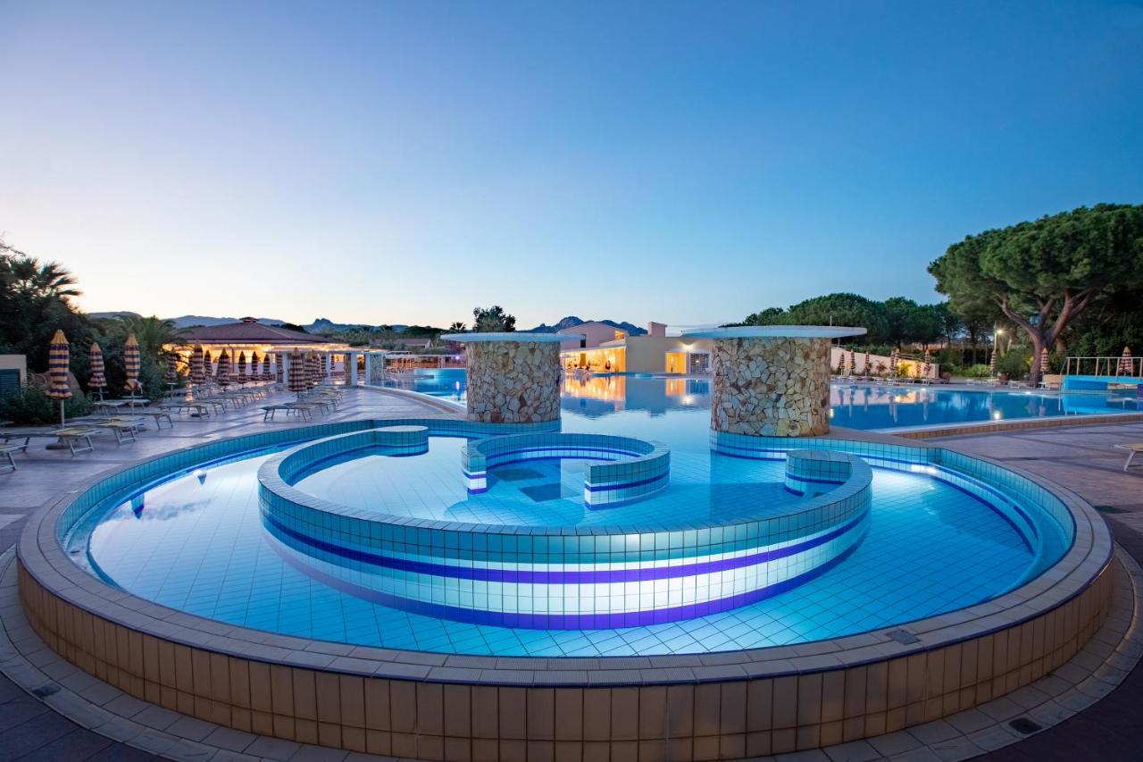 Tirreno Resort Cala Liberotto Exteriör bild