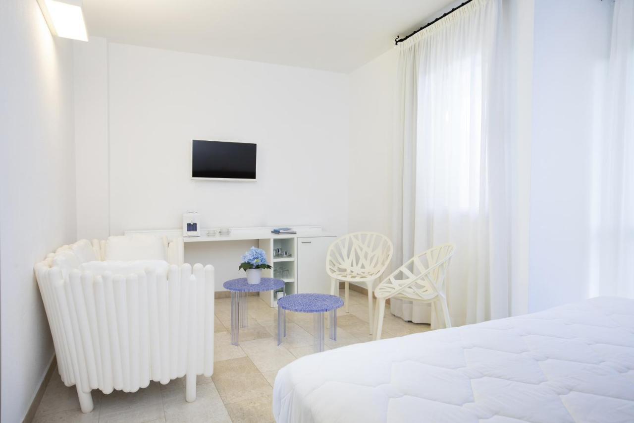 Tirreno Resort Cala Liberotto Exteriör bild
