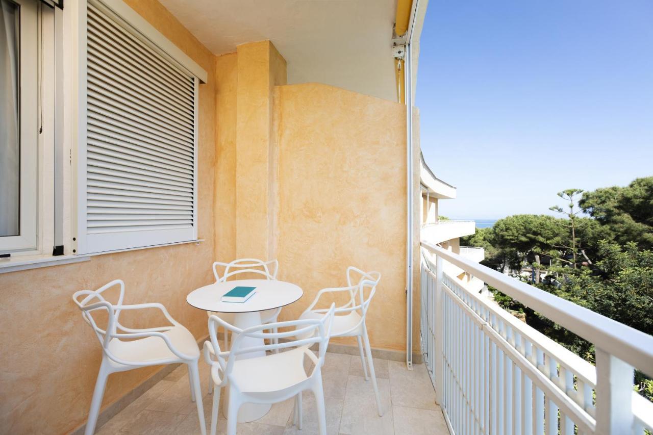 Tirreno Resort Cala Liberotto Exteriör bild